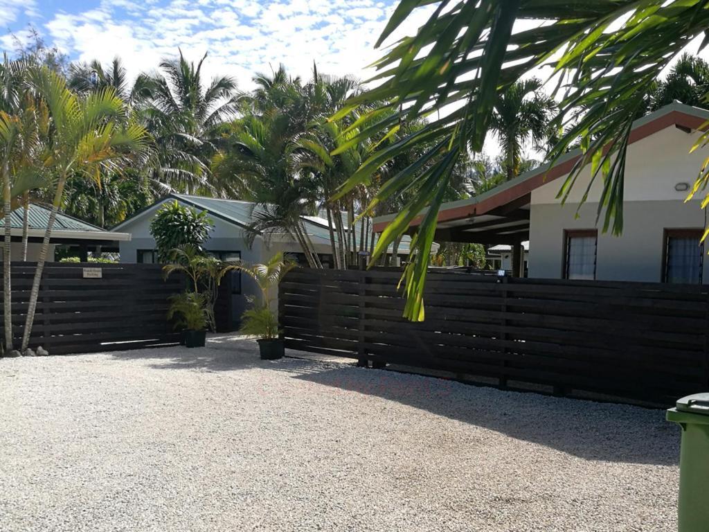Sunset Palms Rarotonga Hotel Buitenkant foto